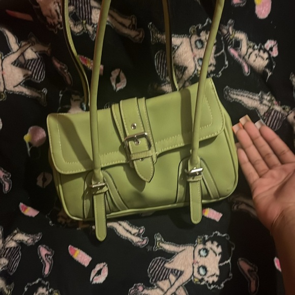 Buckled hand  bag - Picture 4 of 4